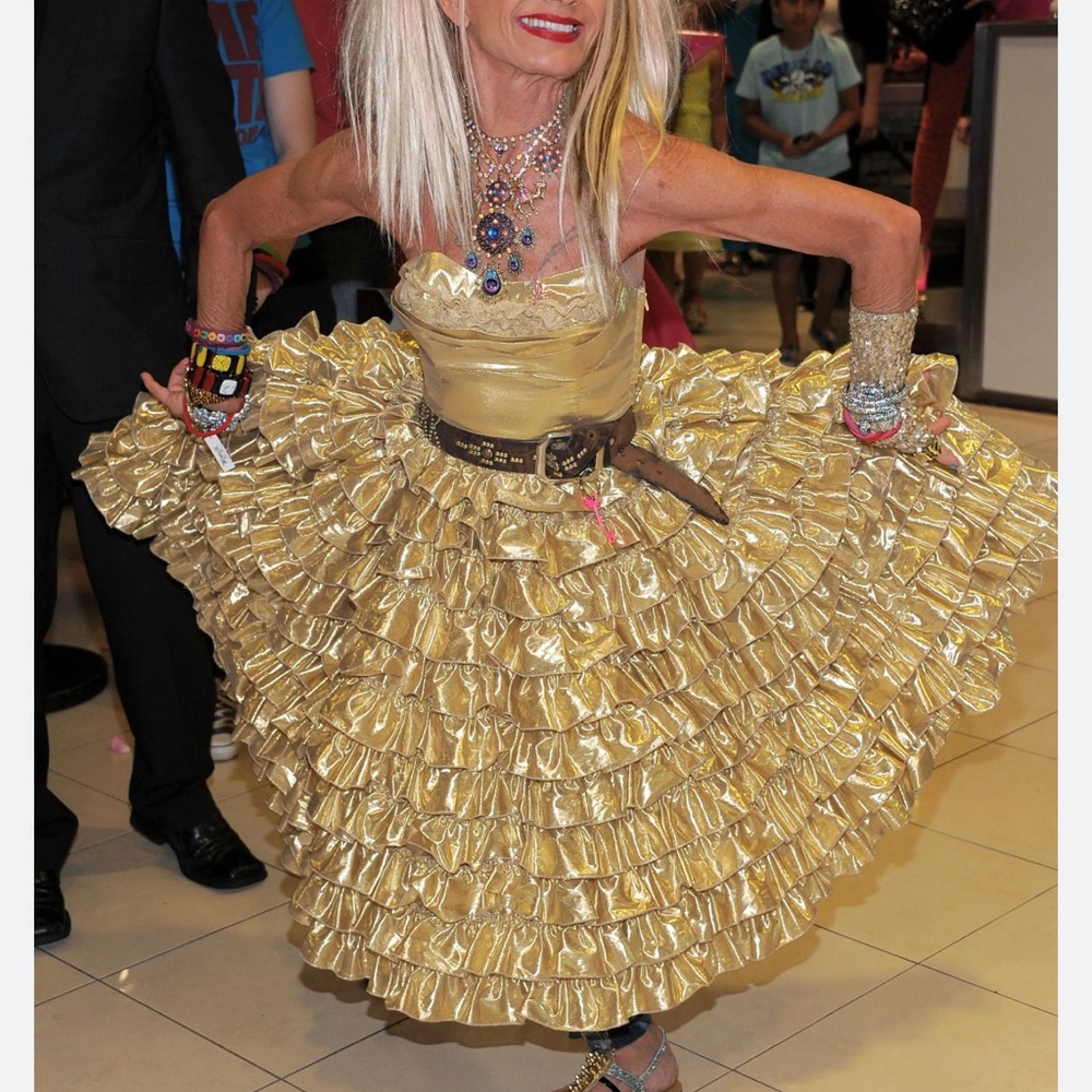 ISO!! Betsey Johnson